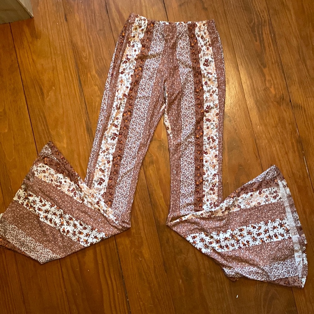 Size Small Bellbottom jersey knit pants